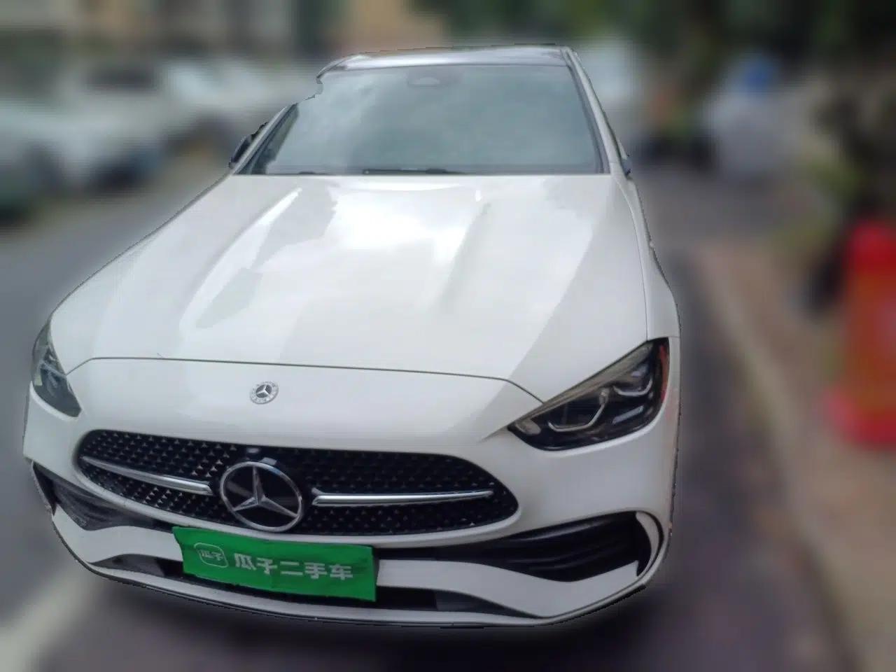 Mercedes-Benz C-Class 2024 Facelift C 260 L Night Edition Sport Version — миниатюра 2