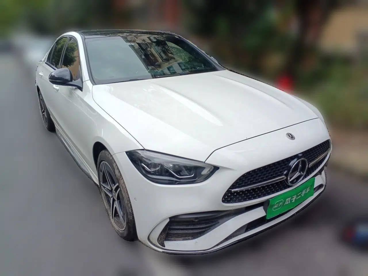 Mercedes-Benz C-Class 2024 Facelift C 260 L Night Edition Sport Version — миниатюра 3