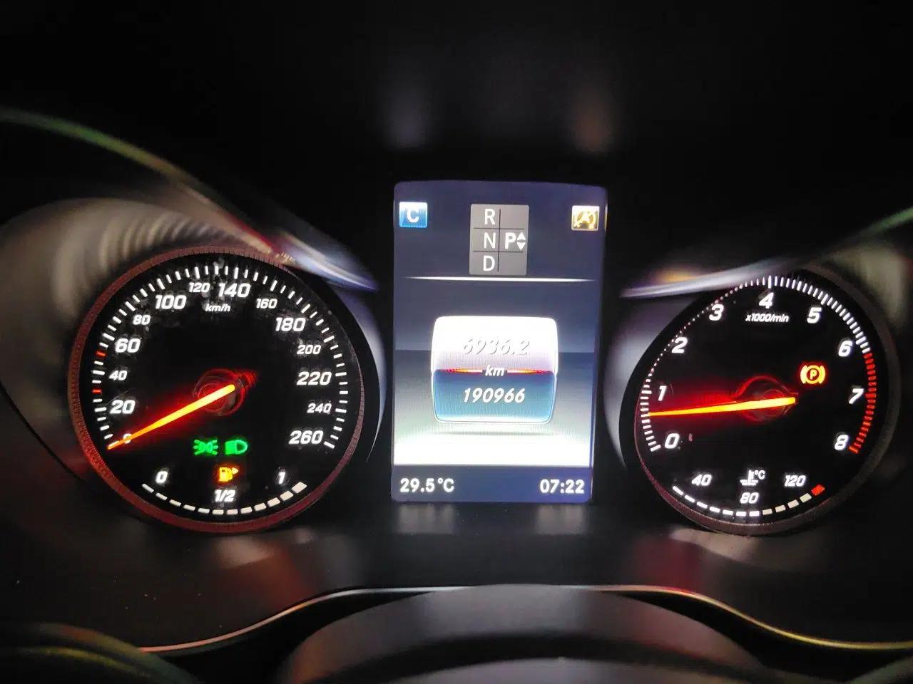 Mercedes-Benz GLC 2016 GLC 200 4MATIC — миниатюра 11