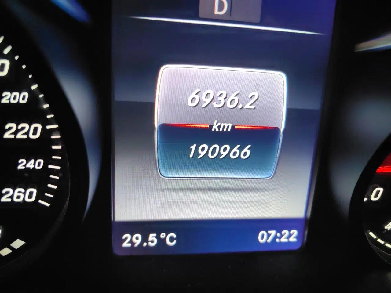 Mercedes-Benz GLC 2016 GLC 200 4MATIC — миниатюра 12