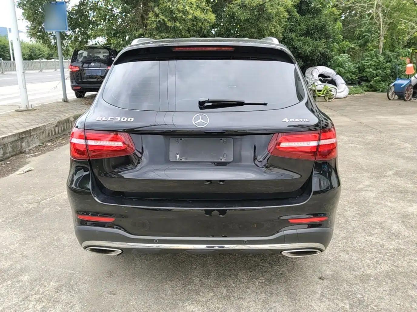 Mercedes-Benz GLC 2017 GLC 300 4MATIC Sport Edition — миниатюра 5