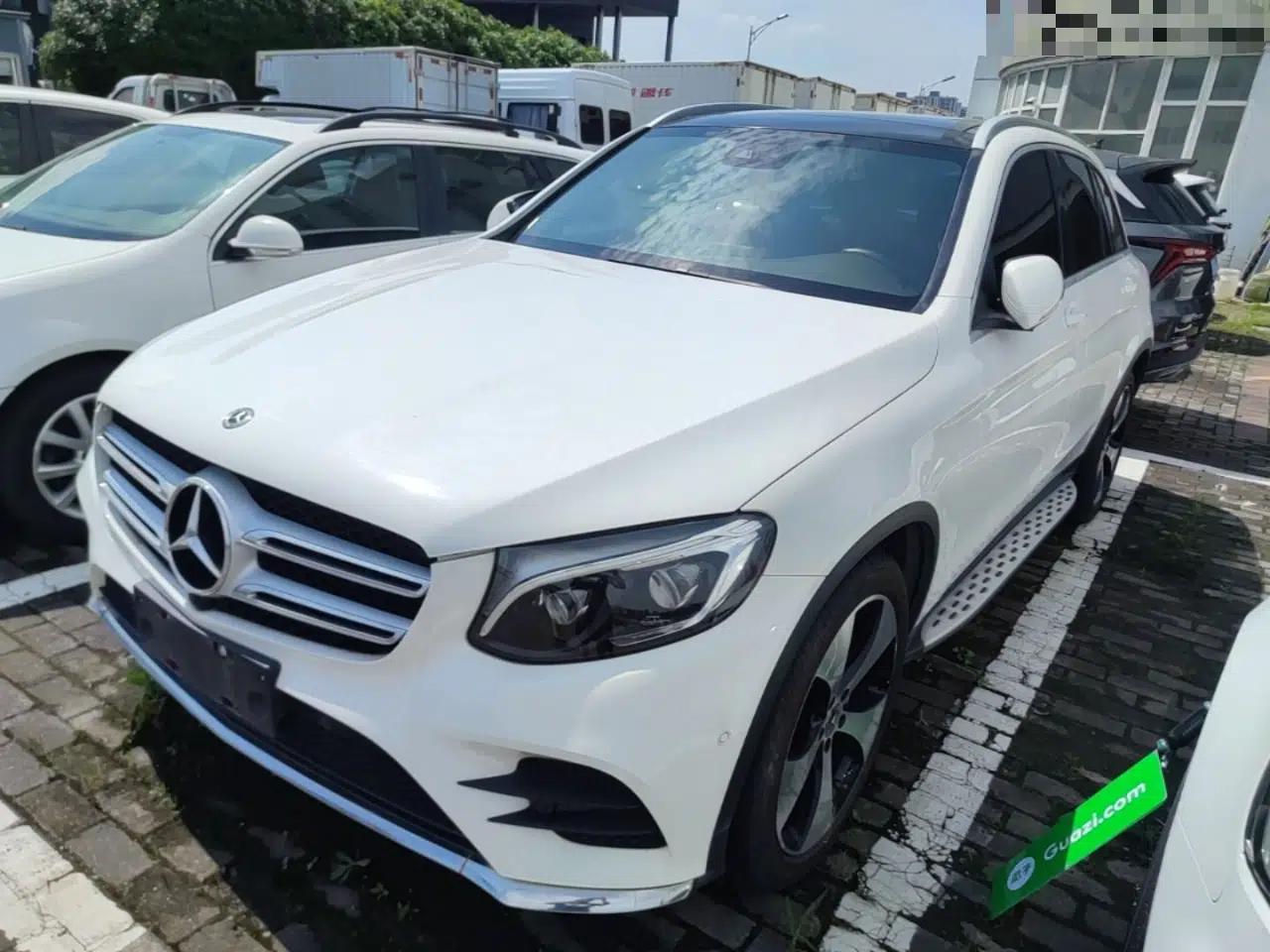 Mercedes-Benz GLC 2017 GLC 300 4MATIC Sport Edition — миниатюра 1