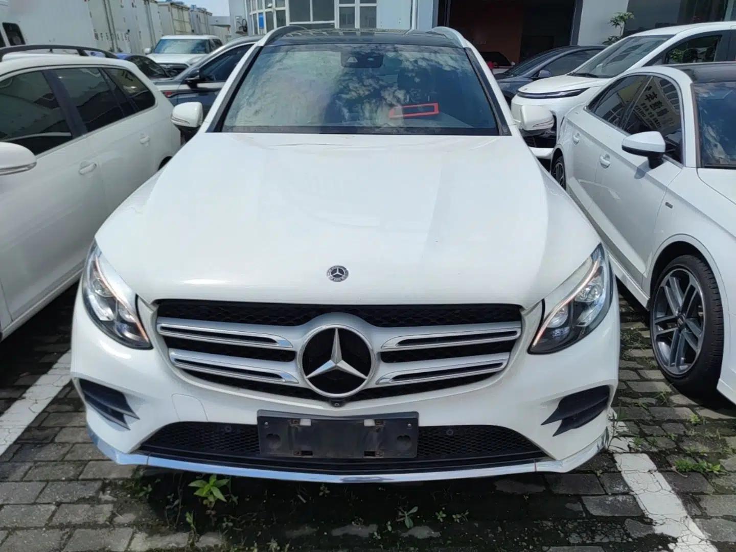 Mercedes-Benz GLC 2017 GLC 300 4MATIC Sport Edition — миниатюра 2
