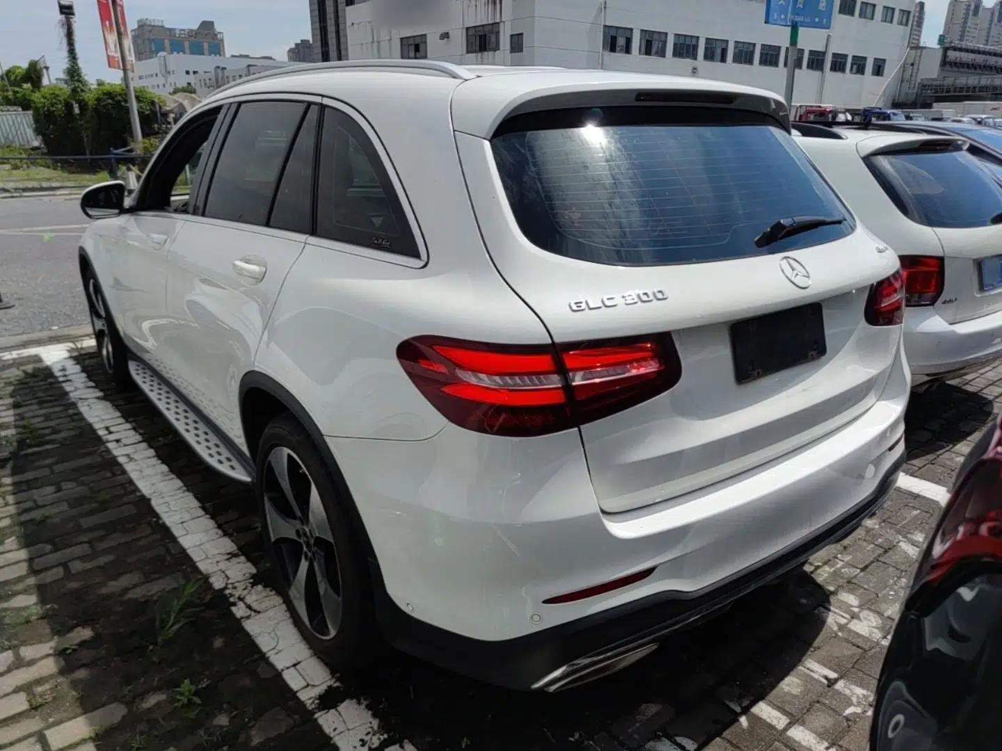 Mercedes-Benz GLC 2017 GLC 300 4MATIC Sport Edition — миниатюра 4