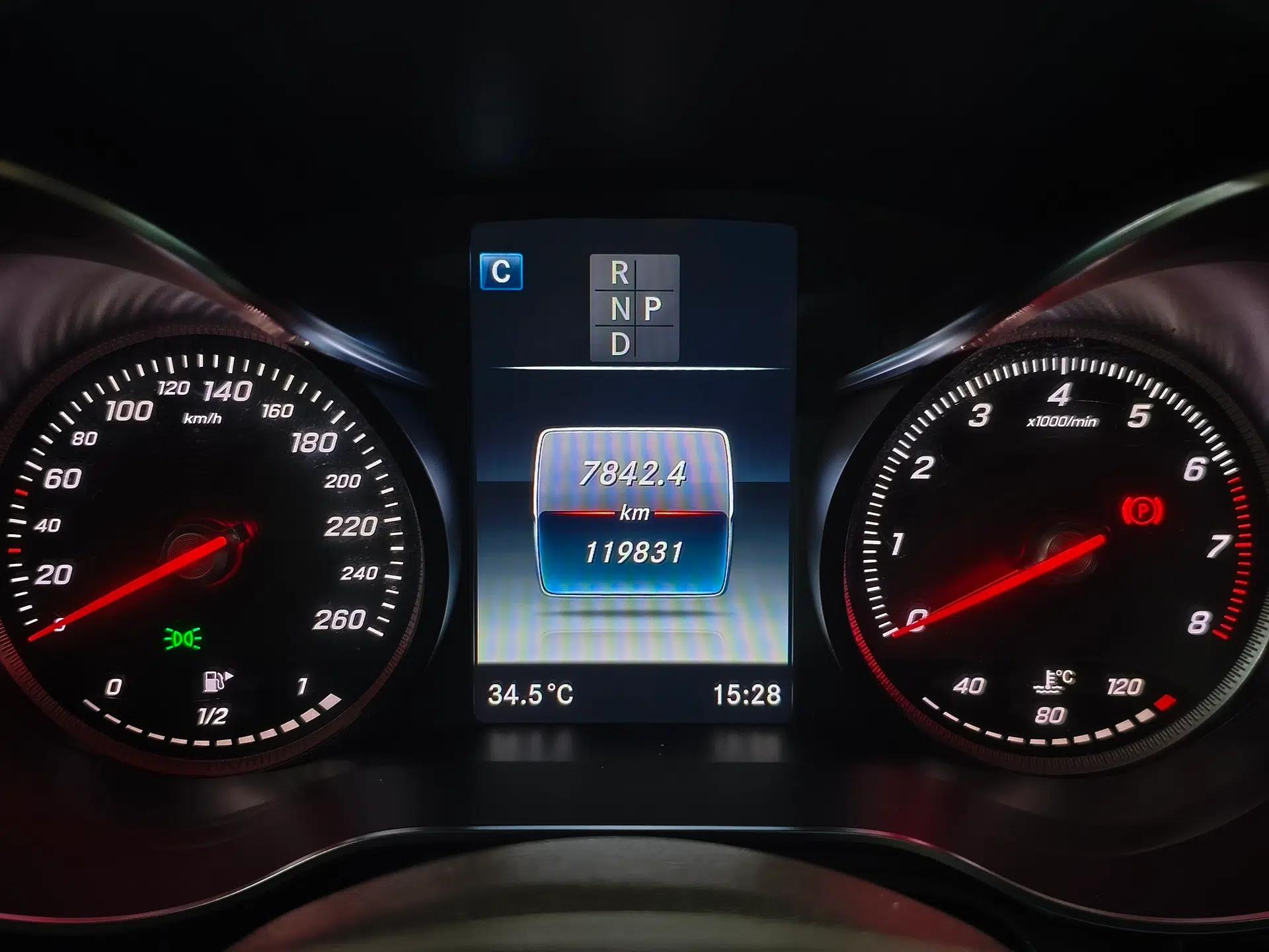 Mercedes-Benz GLC 2019 GLC 260 L 4MATIC Dynamic Model — миниатюра 14