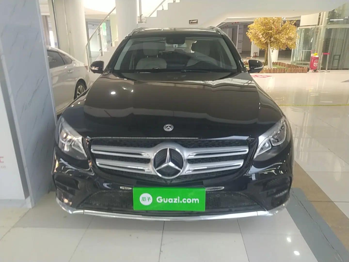 Mercedes-Benz GLC 2019 GLC 260 L 4MATIC Luxury Model — миниатюра 2