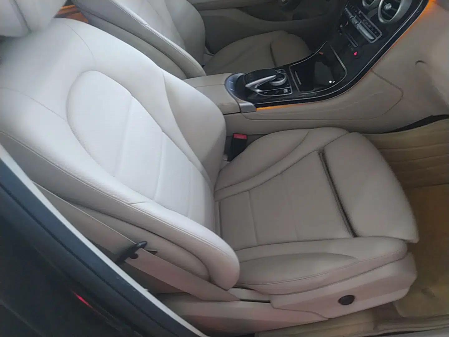 Mercedes-Benz GLC 2019 GLC 260 L 4MATIC Luxury Model — миниатюра 24