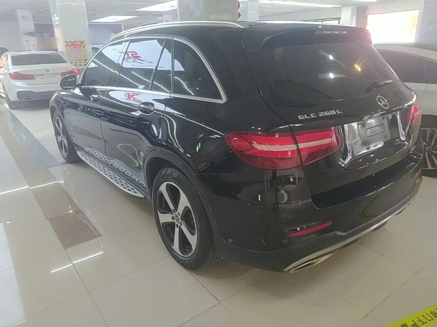 Mercedes-Benz GLC 2019 GLC 260 L 4MATIC Luxury Model — миниатюра 4