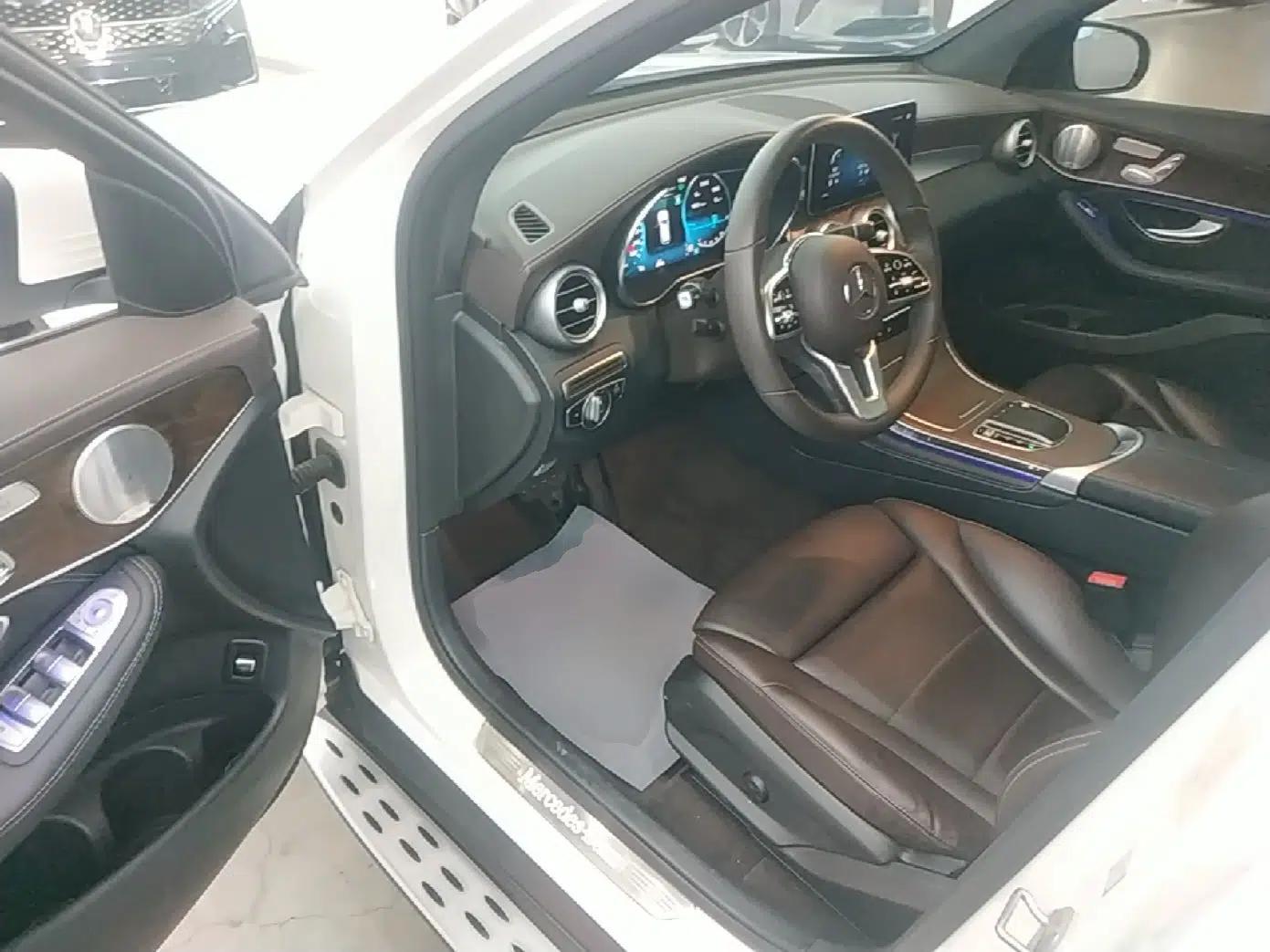 Mercedes-Benz GLC 2020 GLC 300 L 4MATIC Dynamic Edition — миниатюра 18