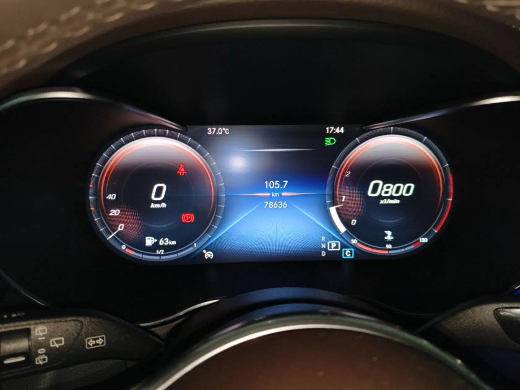 Mercedes-Benz GLC 2020 GLC 260 L 4MATIC Luxury Model — миниатюра 14