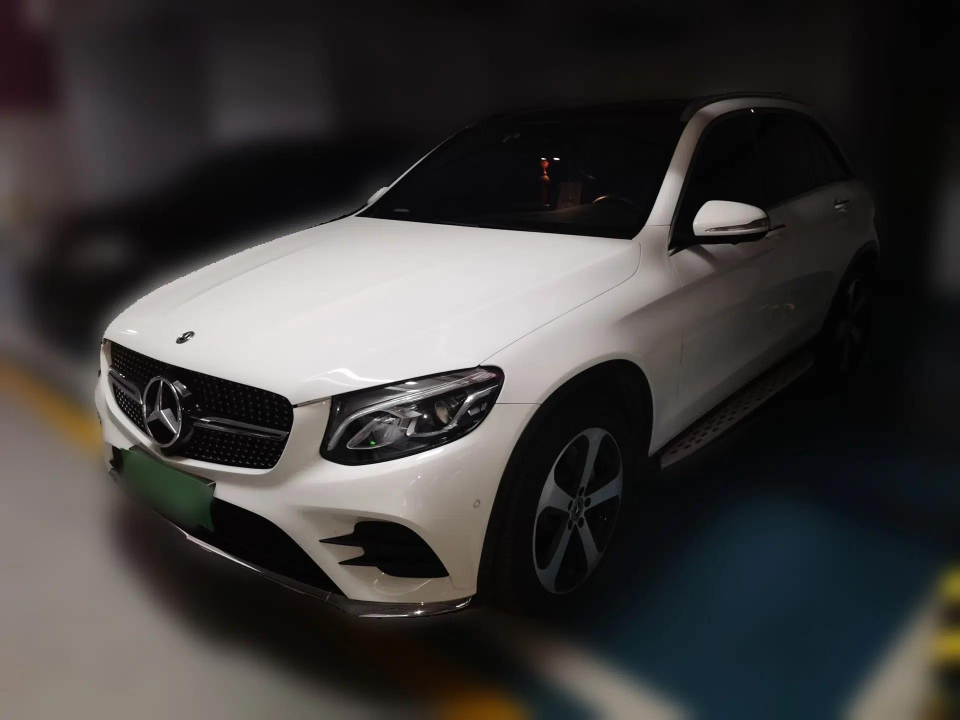 Mercedes-Benz GLC 2017 GLC 260 4MATIC Luxury Model — миниатюра 1