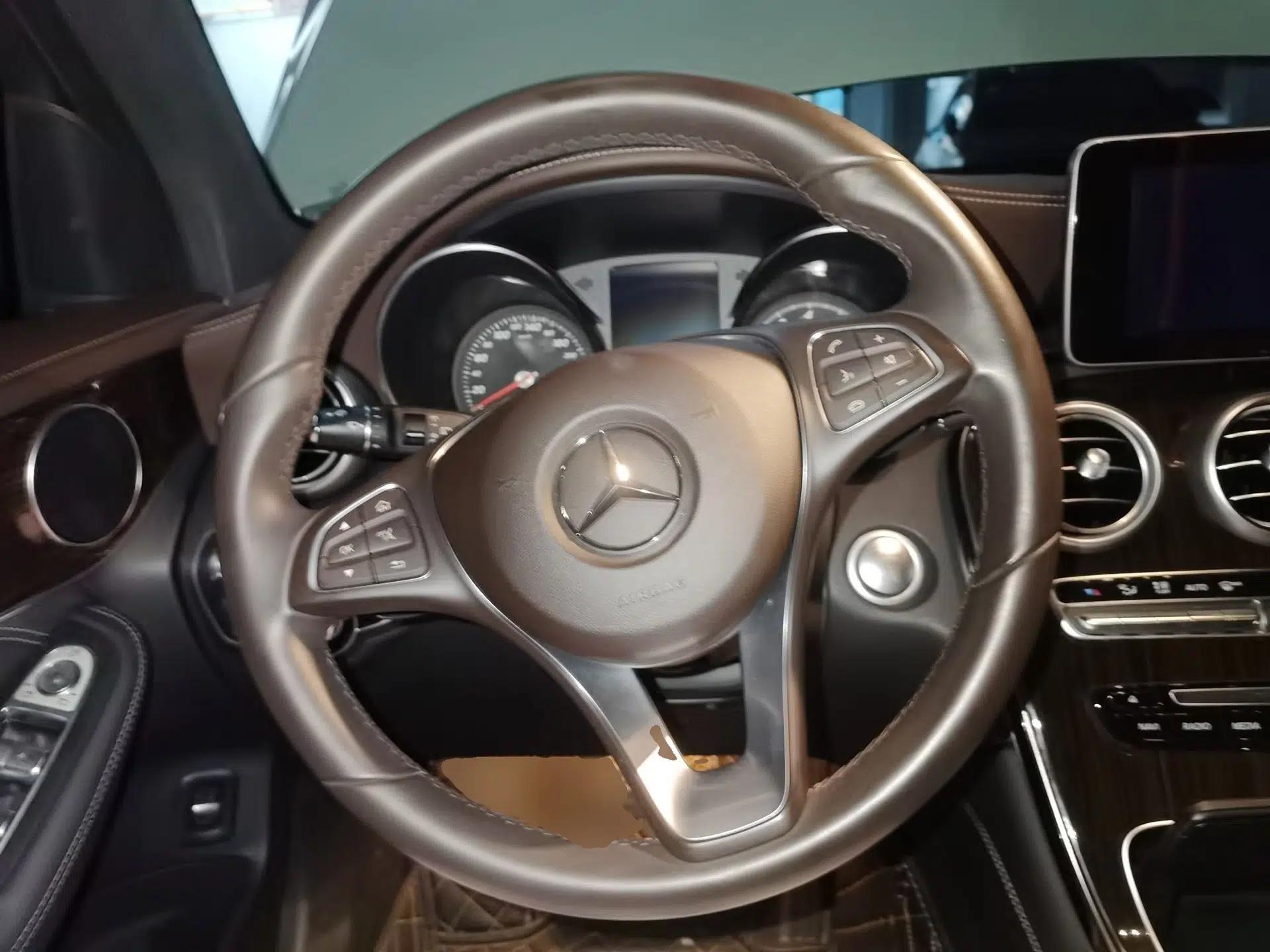 Mercedes-Benz GLC 2017 GLC 260 4MATIC Luxury Model — миниатюра 10