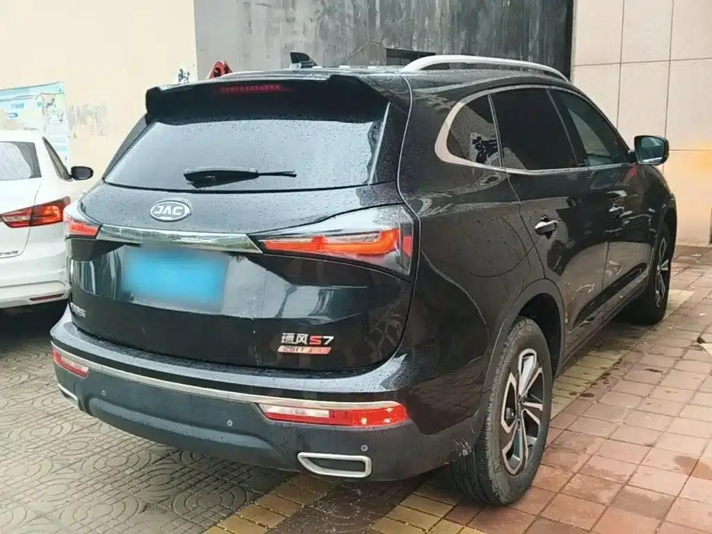 Refine S7 2017 1.5T Manual Deluxe Smart Edition — миниатюра 7
