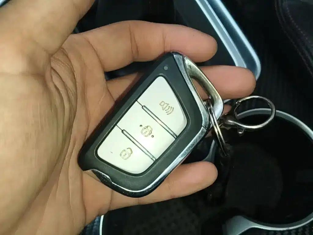Refine S7 2017 1.5T Manual Deluxe Smart Edition — миниатюра 9