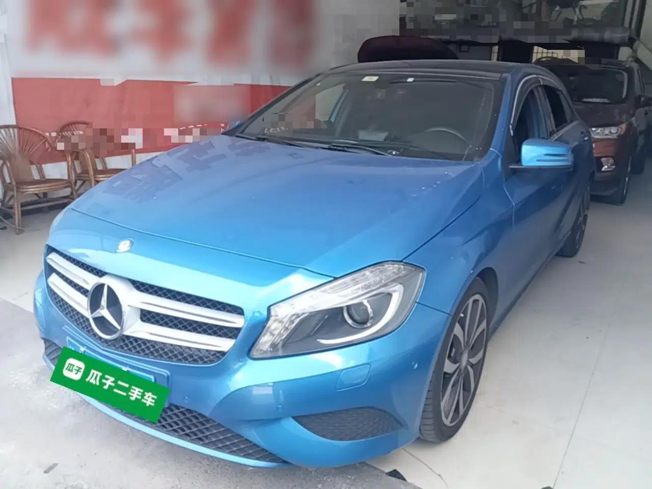 Mercedes-Benz A-Class 2015 A 200 Fashion Model — миниатюра 1