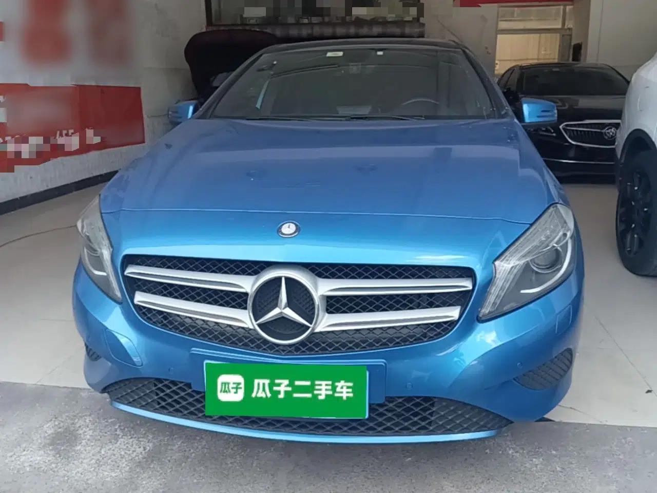 Mercedes-Benz A-Class 2015 A 200 Fashion Model — миниатюра 2