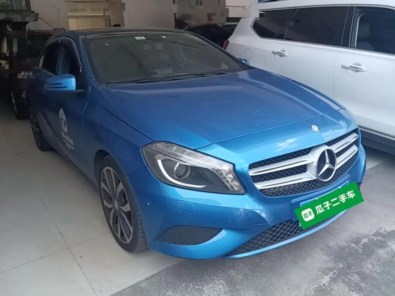 Mercedes-Benz A-Class 2015 A 200 Fashion Model — миниатюра 12