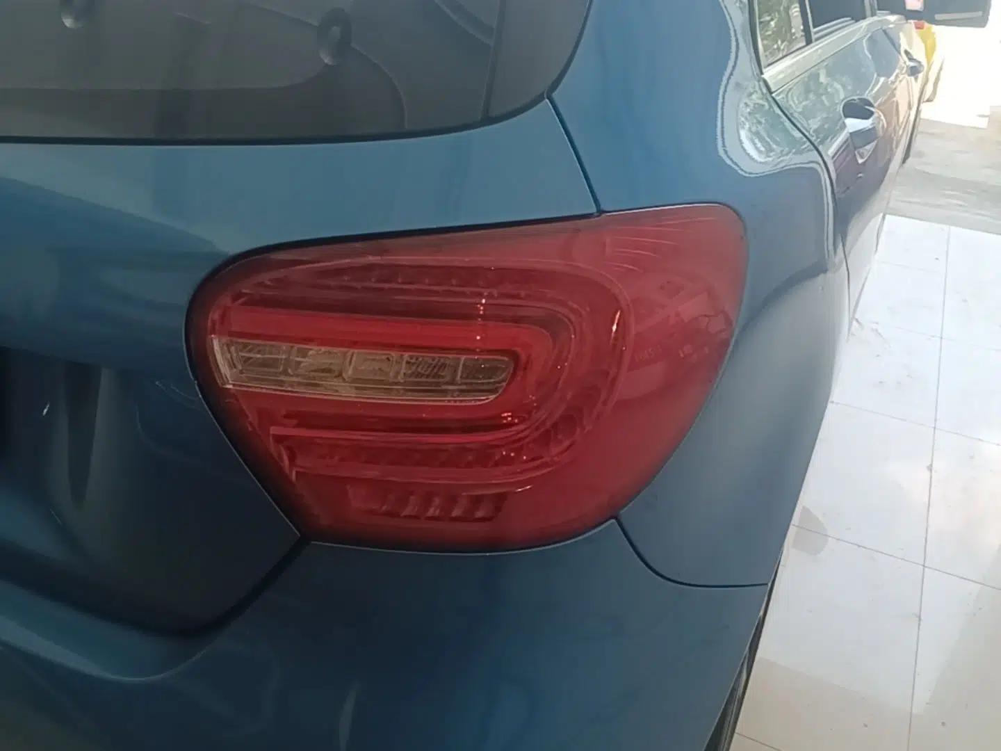 Mercedes-Benz A-Class 2015 A 200 Fashion Model — миниатюра 14
