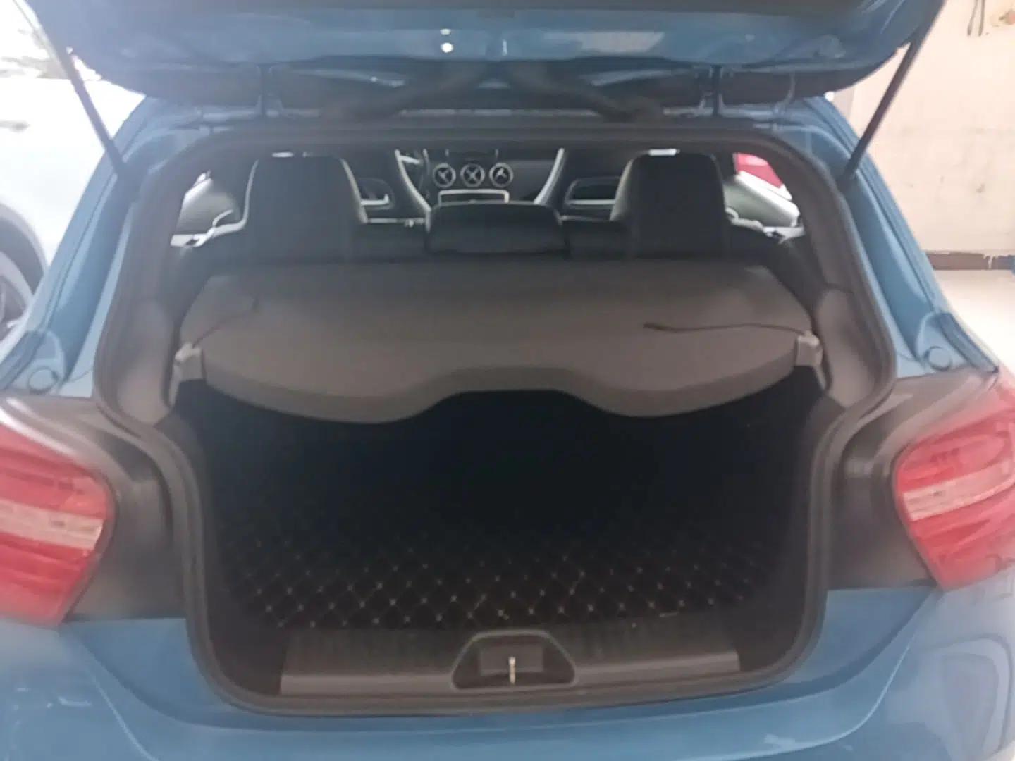 Mercedes-Benz A-Class 2015 A 200 Fashion Model — миниатюра 27