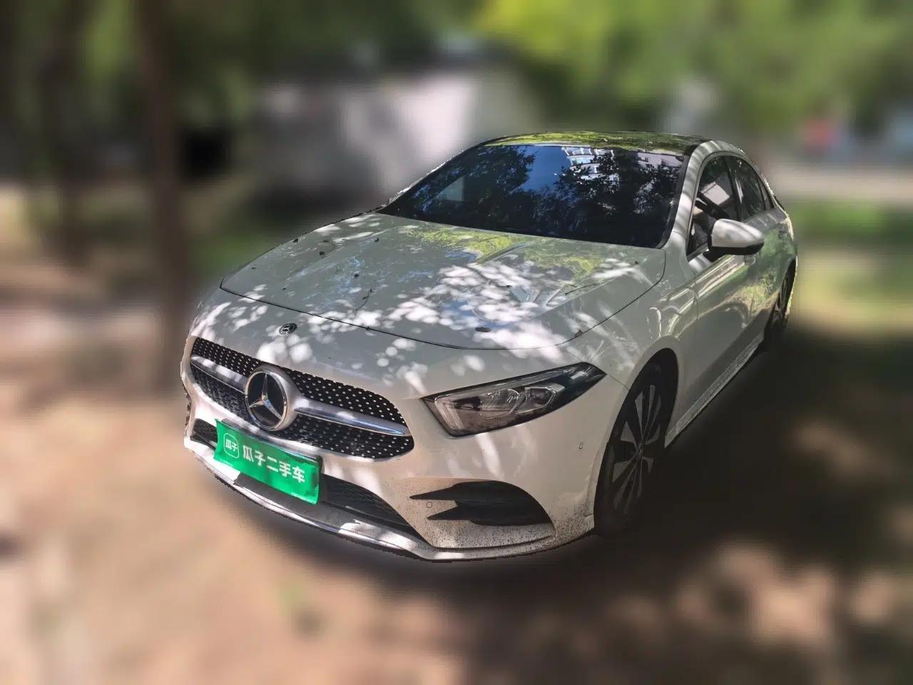 Mercedes-Benz A-Class 2019 A 200 L Sport Sedan — миниатюра 1