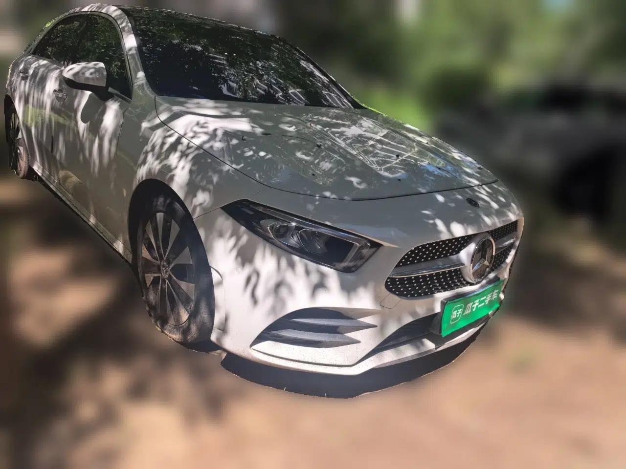 Mercedes-Benz A-Class 2019 A 200 L Sport Sedan — миниатюра 3