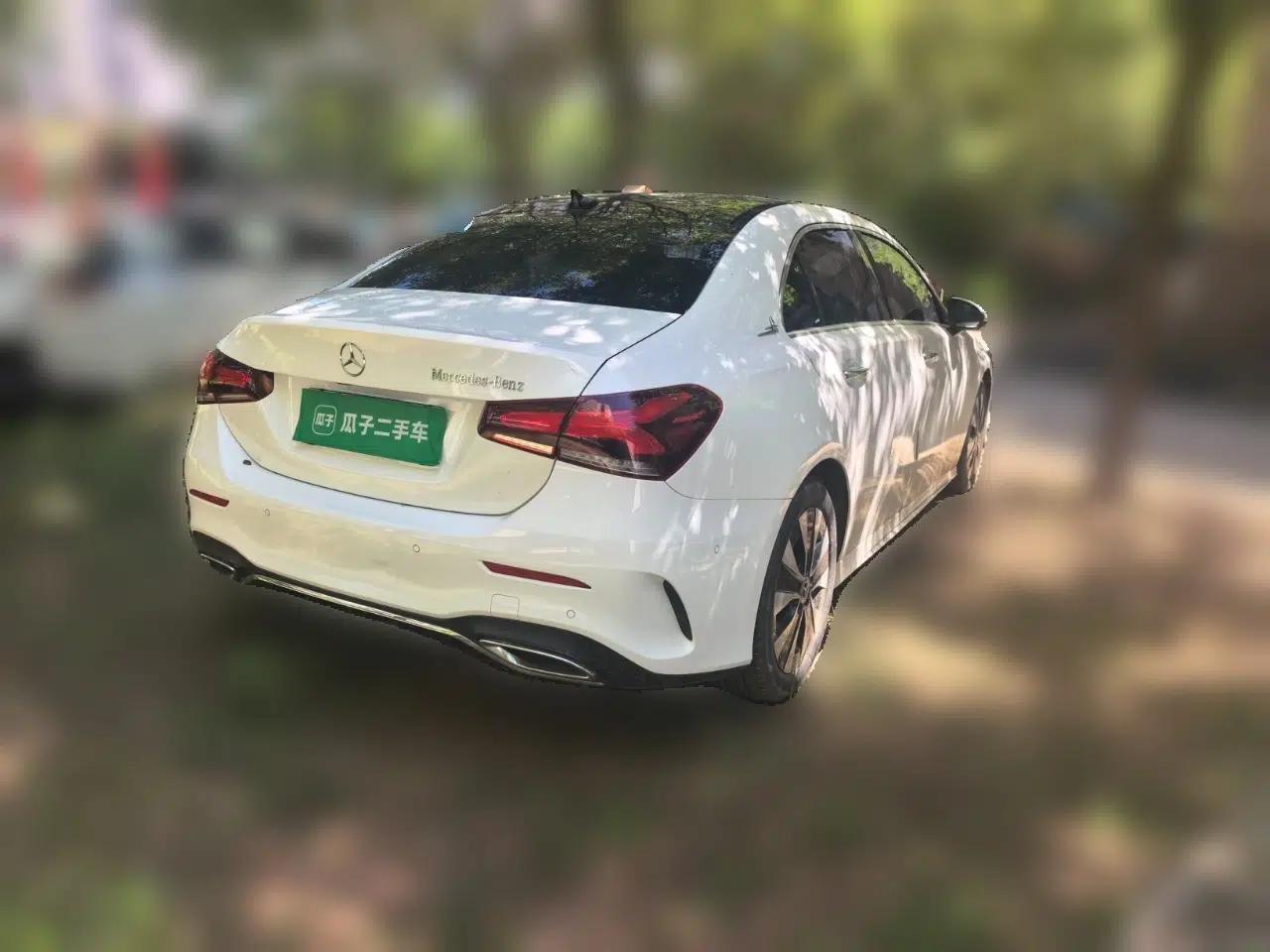 Mercedes-Benz A-Class 2019 A 200 L Sport Sedan — миниатюра 6