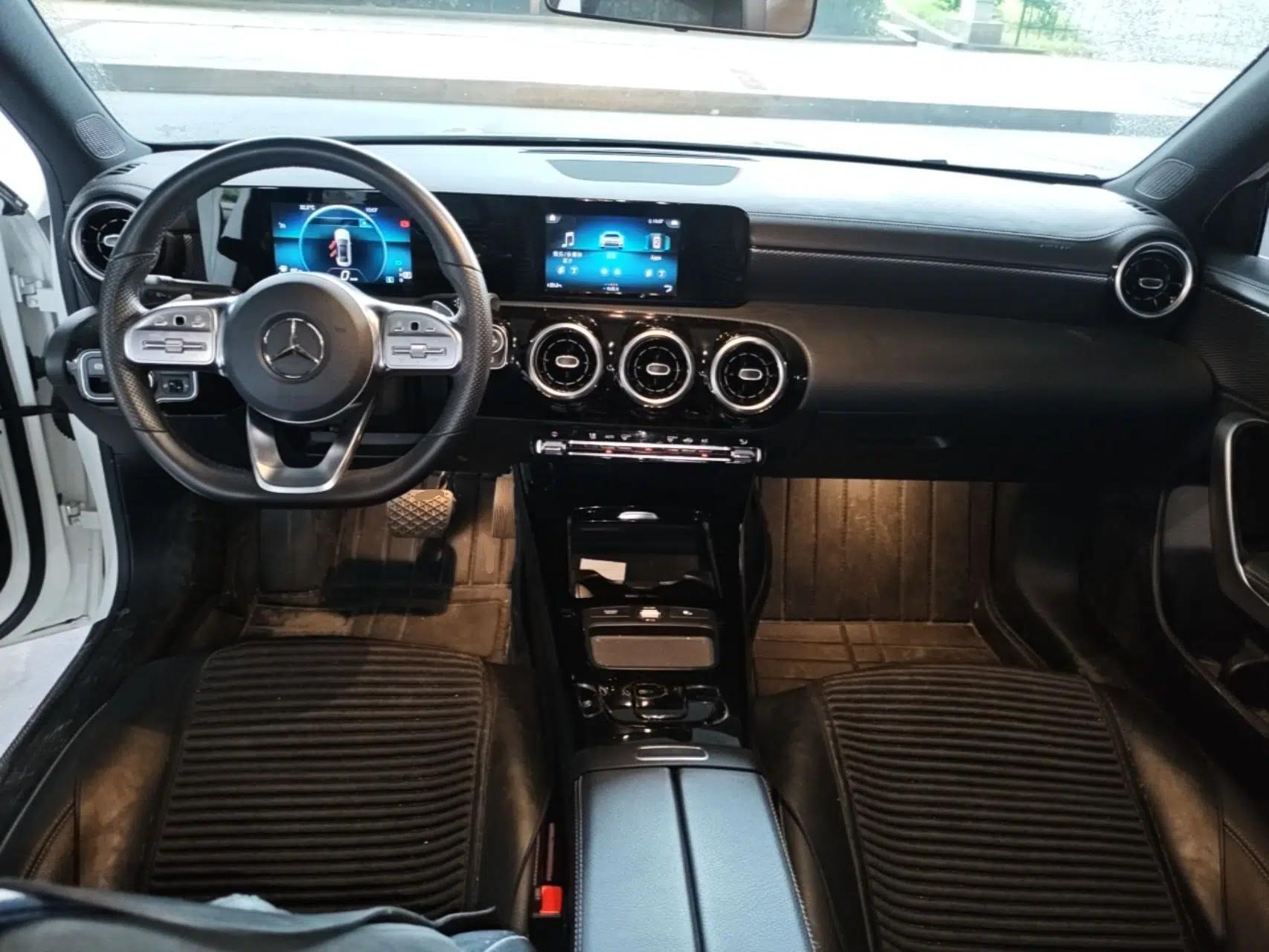 Mercedes-Benz A-Class 2020 A 180 L Sport Sedan — миниатюра 12