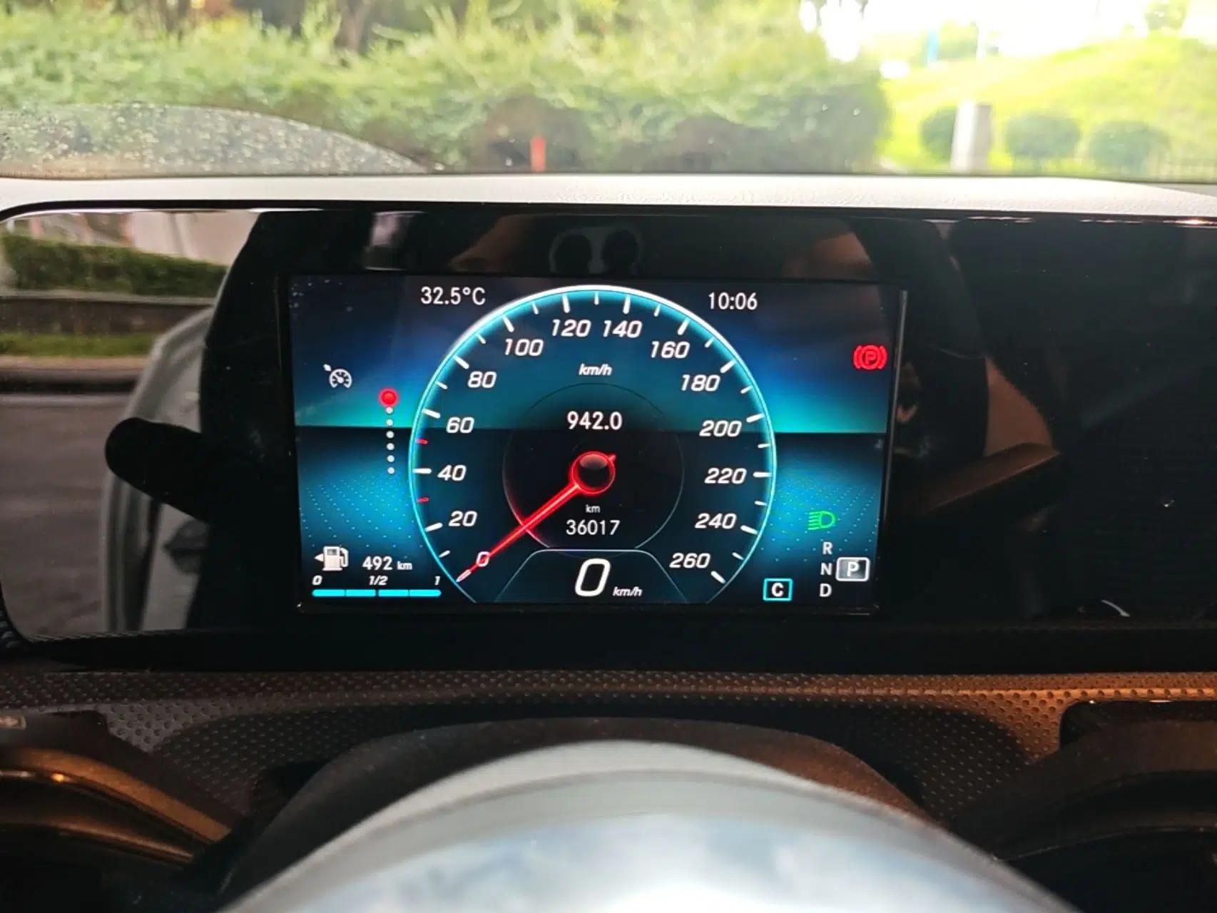 Mercedes-Benz A-Class 2020 A 180 L Sport Sedan — миниатюра 14