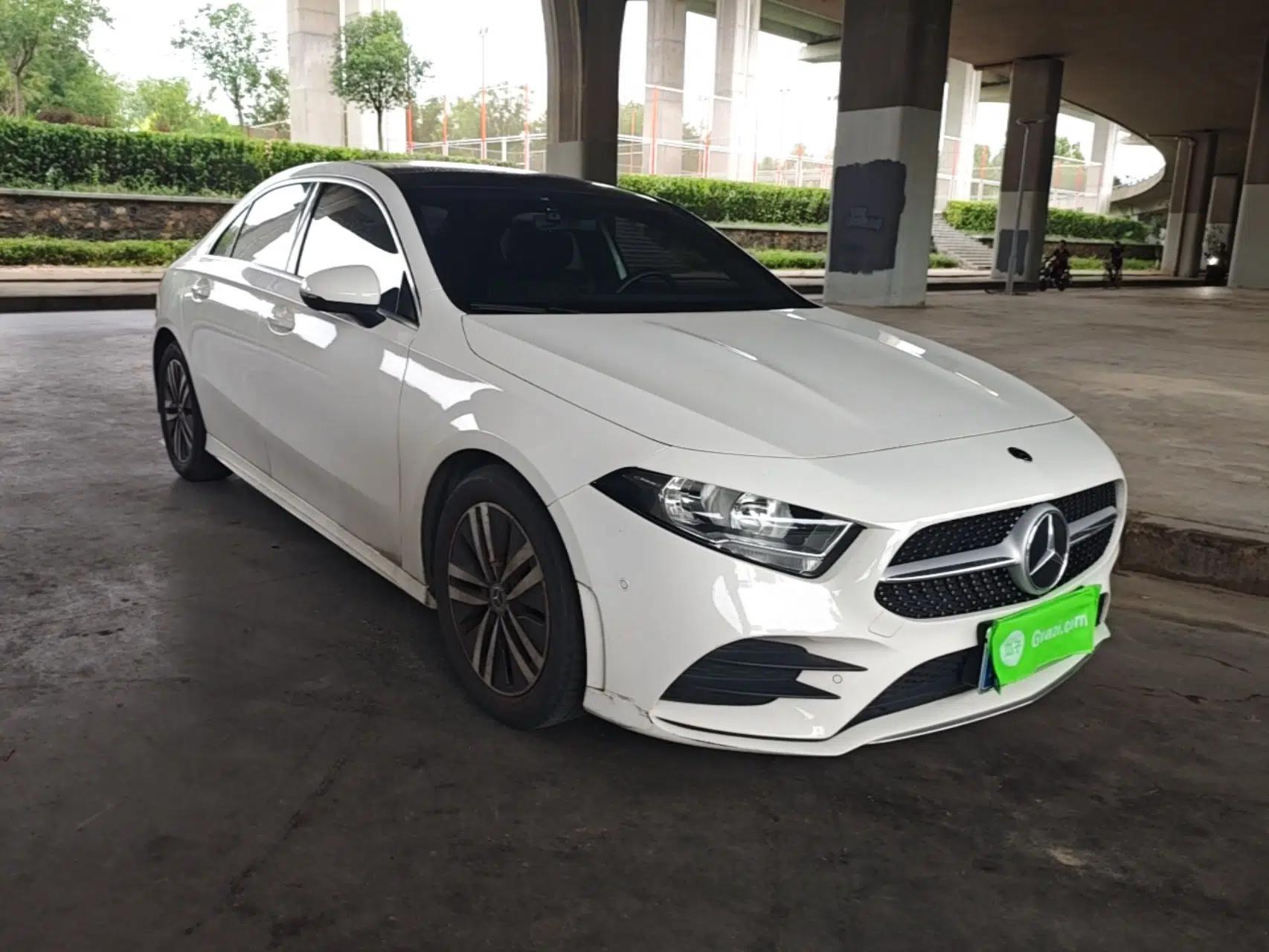 Mercedes-Benz A-Class 2020 A 180 L Sport Sedan — миниатюра 3
