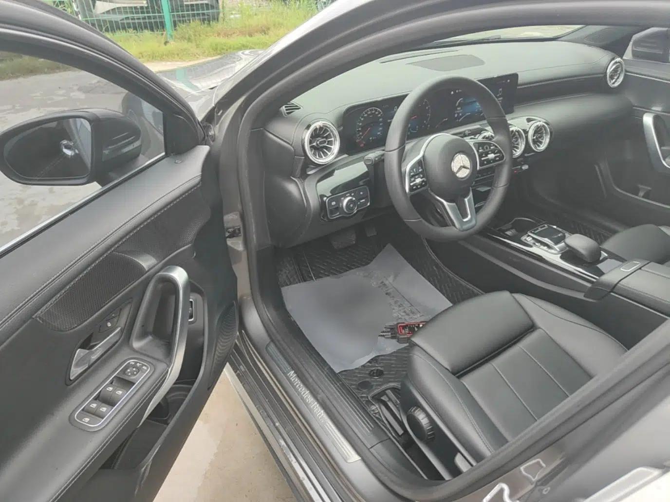 Mercedes-Benz A-Class 2021 A 200 L Sport Sedan Dynamic Model — миниатюра 18