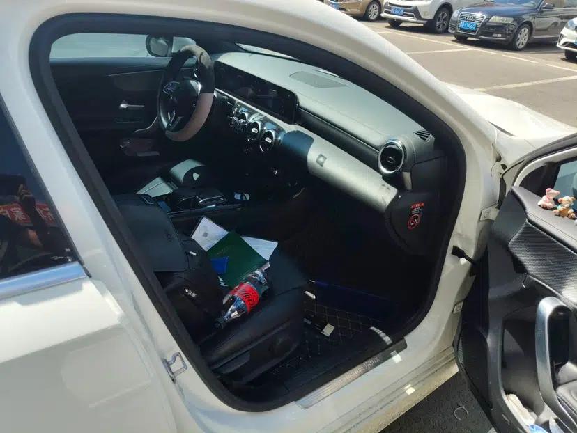 Mercedes-Benz A-Class 2020 Second Facelift A 180 L Sport Sedan — миниатюра 17