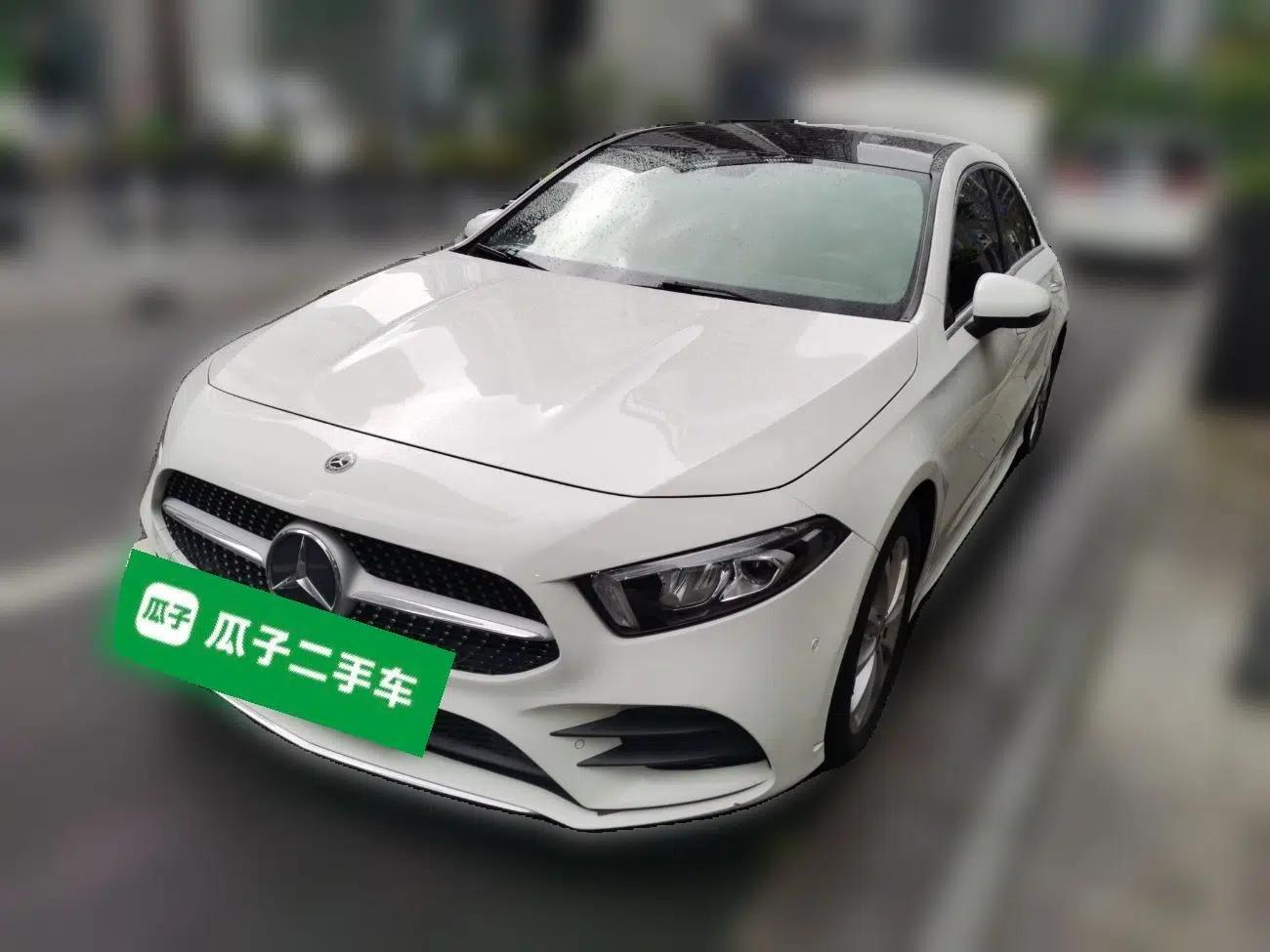 Mercedes-Benz A-Class 2019 A 200 L Sport Sedan — миниатюра 1
