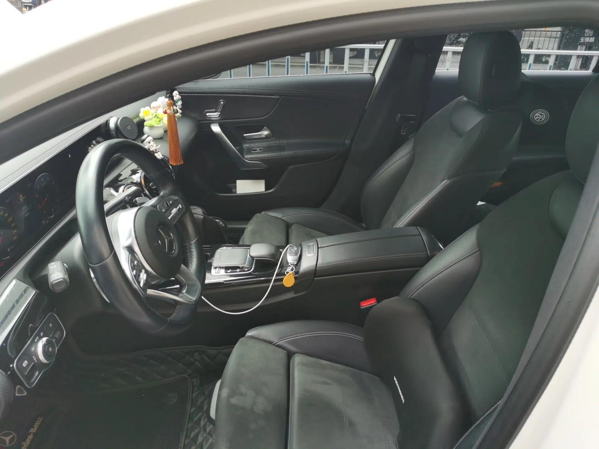 Mercedes-Benz A-Class 2019 A 200 L Sport Sedan — миниатюра 15
