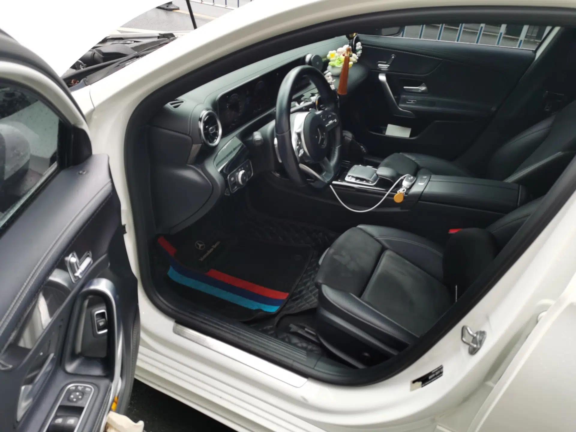 Mercedes-Benz A-Class 2019 A 200 L Sport Sedan — миниатюра 16