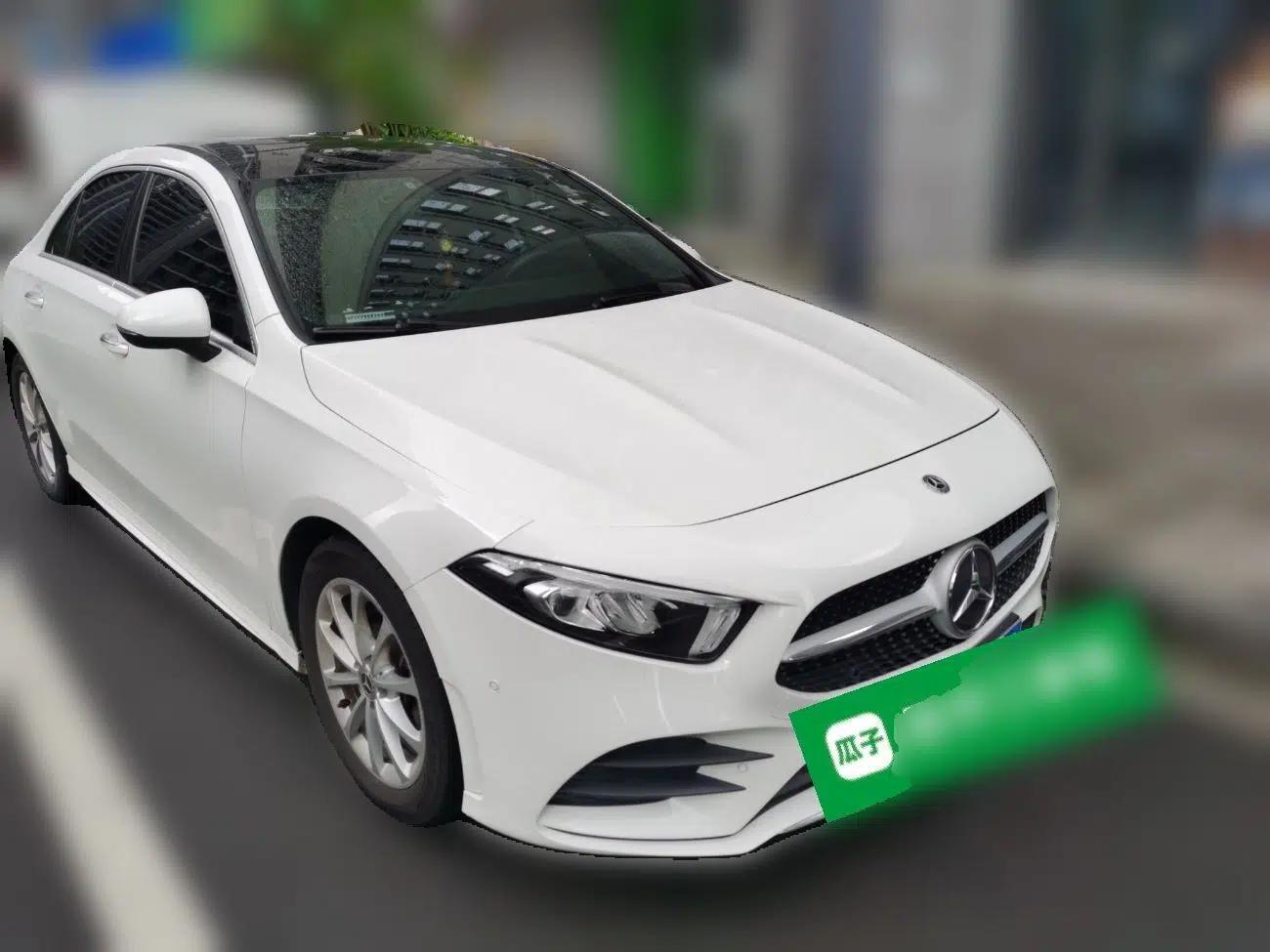 Mercedes-Benz A-Class 2019 A 200 L Sport Sedan — миниатюра 3