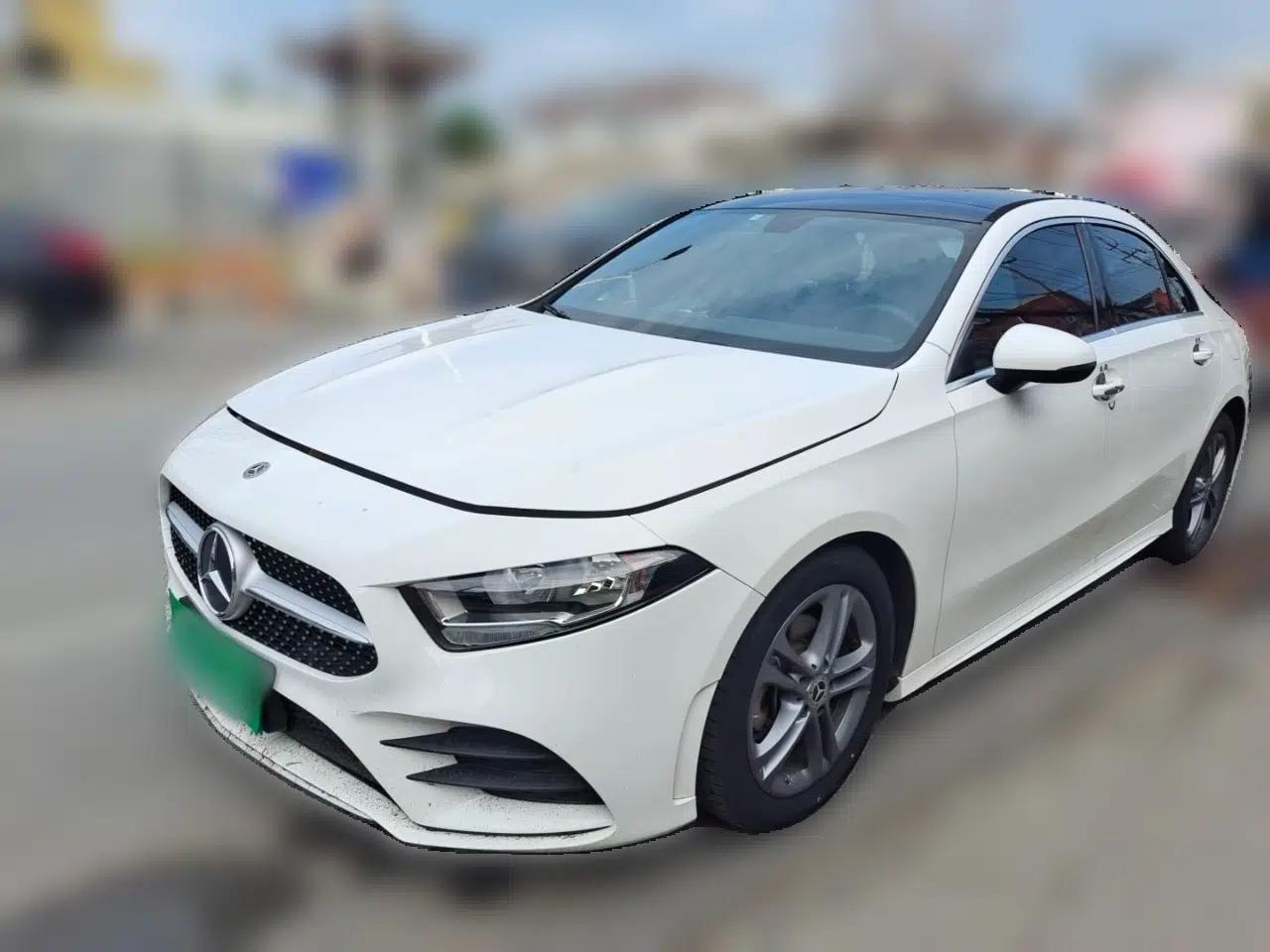 Mercedes-Benz A-Class 2022 A 180 L Sport Sedan — миниатюра 1