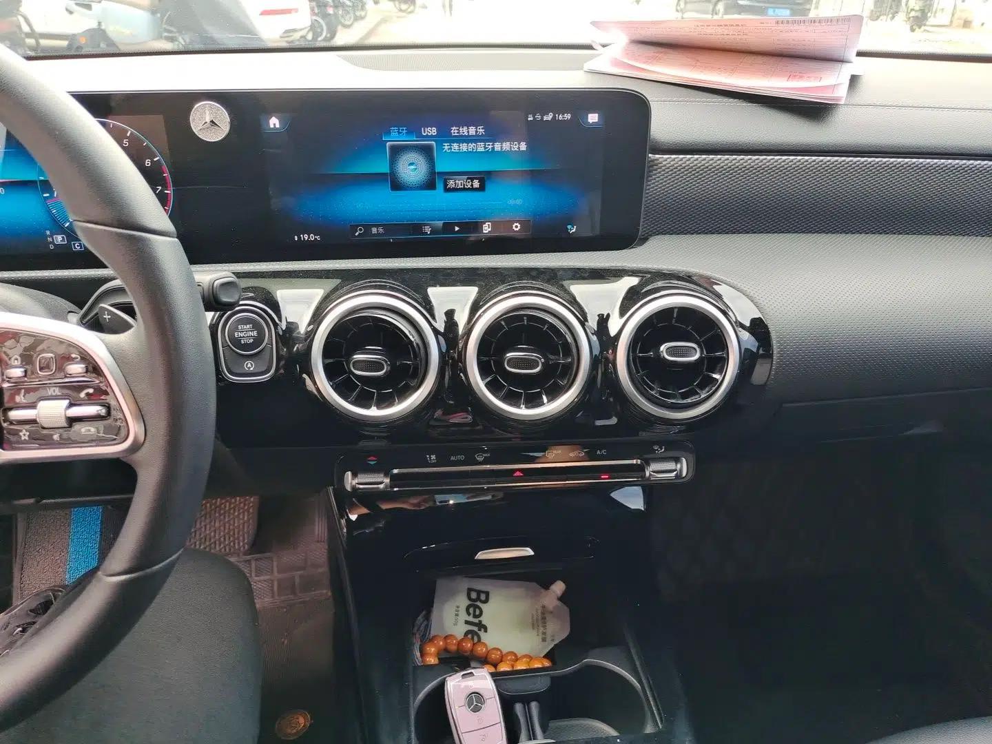 Mercedes-Benz A-Class 2022 A 180 L Sport Sedan — миниатюра 13