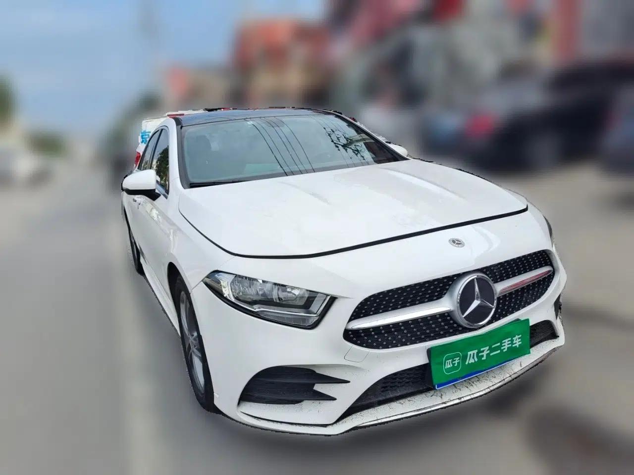 Mercedes-Benz A-Class 2022 A 180 L Sport Sedan — миниатюра 3