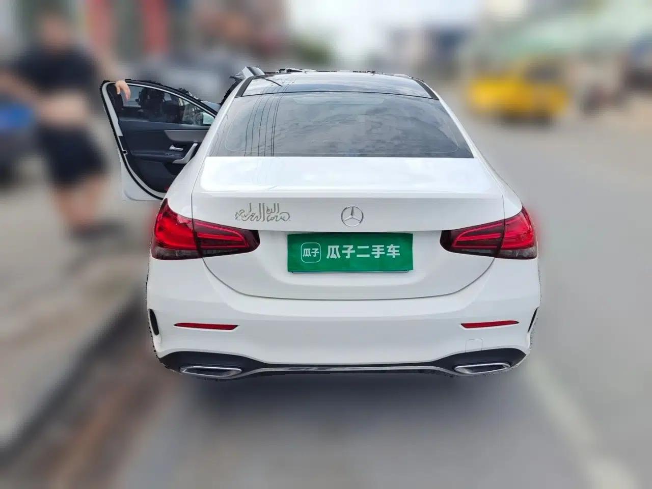 Mercedes-Benz A-Class 2022 A 180 L Sport Sedan — миниатюра 5