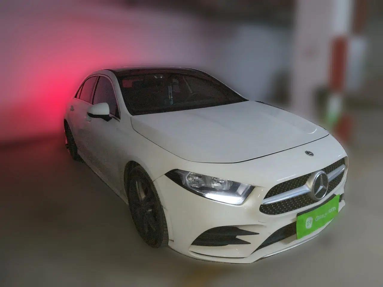 Mercedes-Benz A-Class 2022 A 180 L Sport Sedan — миниатюра 3