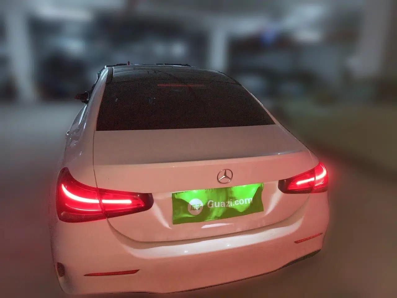Mercedes-Benz A-Class 2022 A 180 L Sport Sedan — миниатюра 5