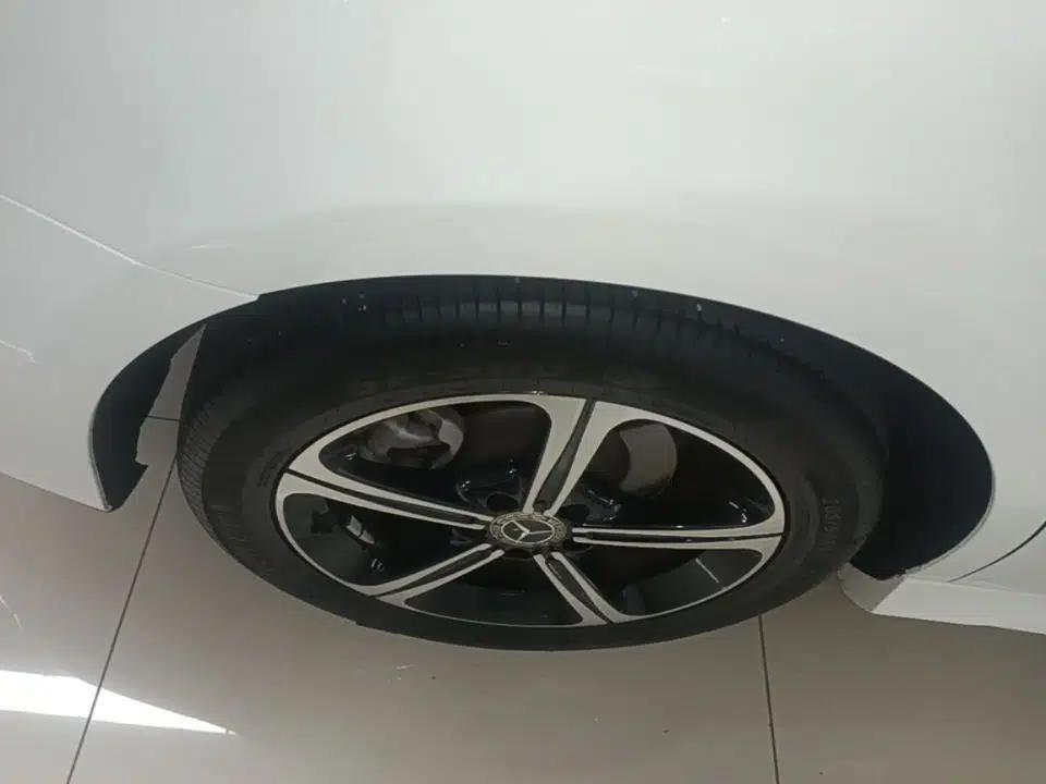 Mercedes-Benz A-Class 2022 Second Facelift A 200 L Sport Sedan Fashion Version — миниатюра 11