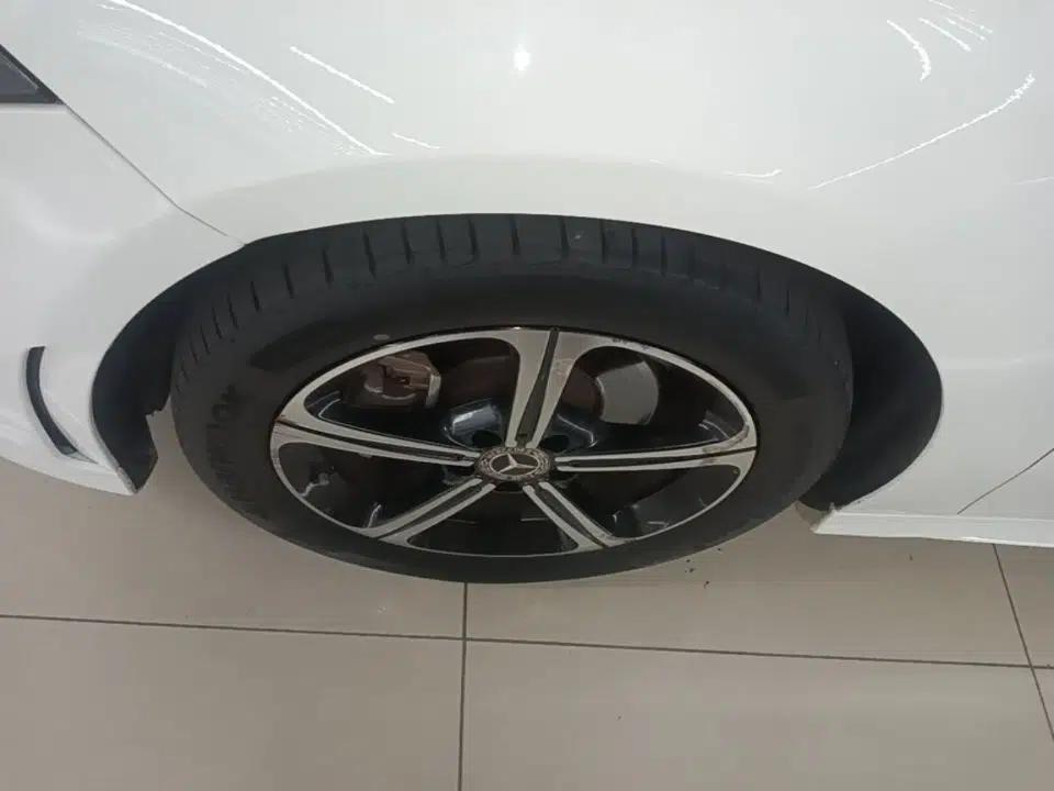 Mercedes-Benz A-Class 2022 Second Facelift A 200 L Sport Sedan Fashion Version — миниатюра 15