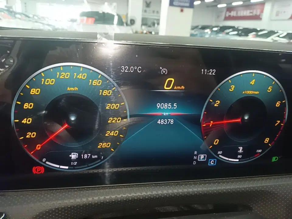 Mercedes-Benz A-Class 2022 Second Facelift A 200 L Sport Sedan Fashion Version — миниатюра 19