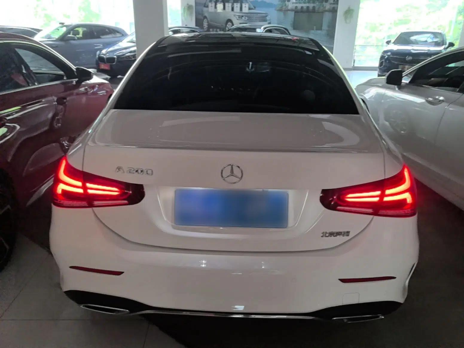 Mercedes-Benz A-Class 2020 Restyled A 200 L Sport Sedan Fashion Version — миниатюра 5