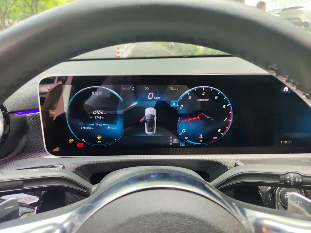 Mercedes-Benz A-Class 2020 A 200 L Sport Sedan — миниатюра 11