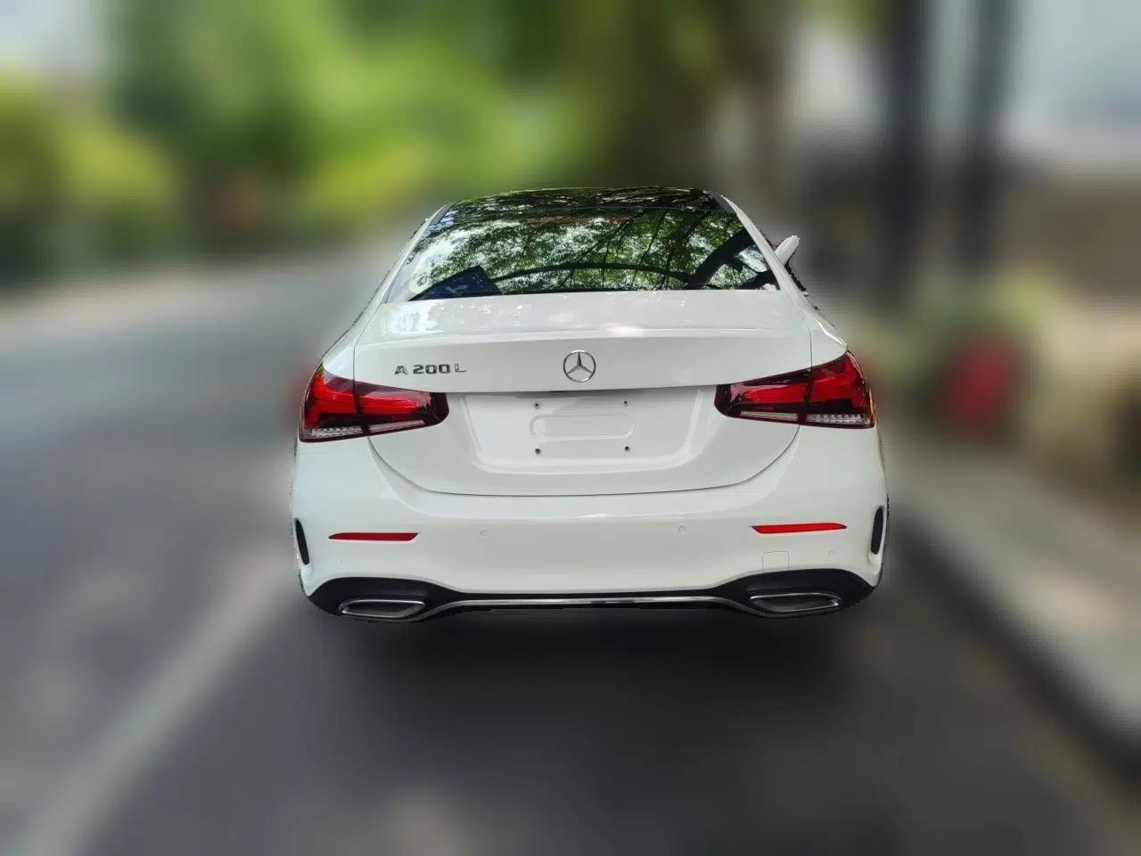 Mercedes-Benz A-Class 2020 A 200 L Sport Sedan — миниатюра 5