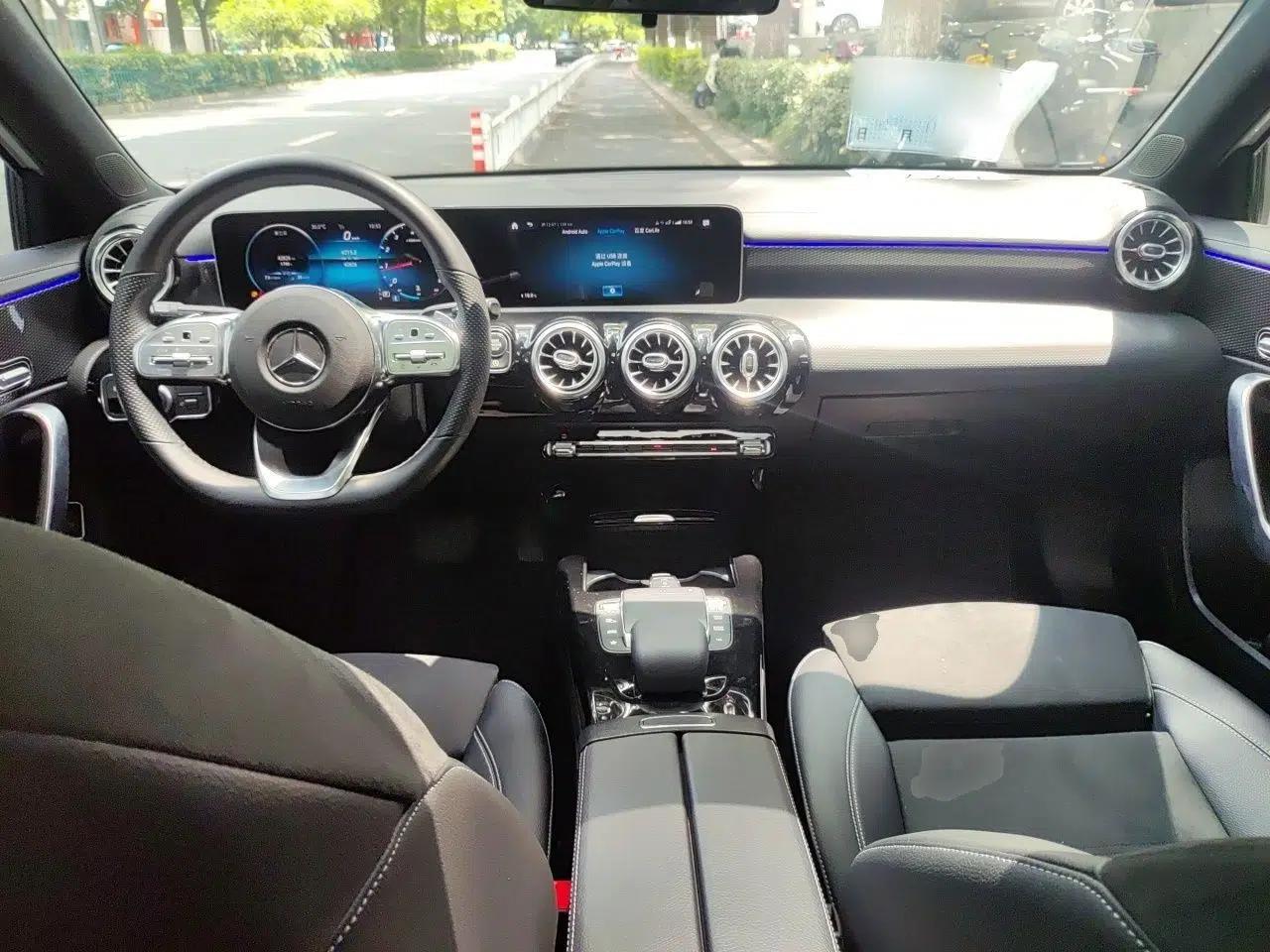 Mercedes-Benz A-Class 2020 A 200 L Sport Sedan — миниатюра 9