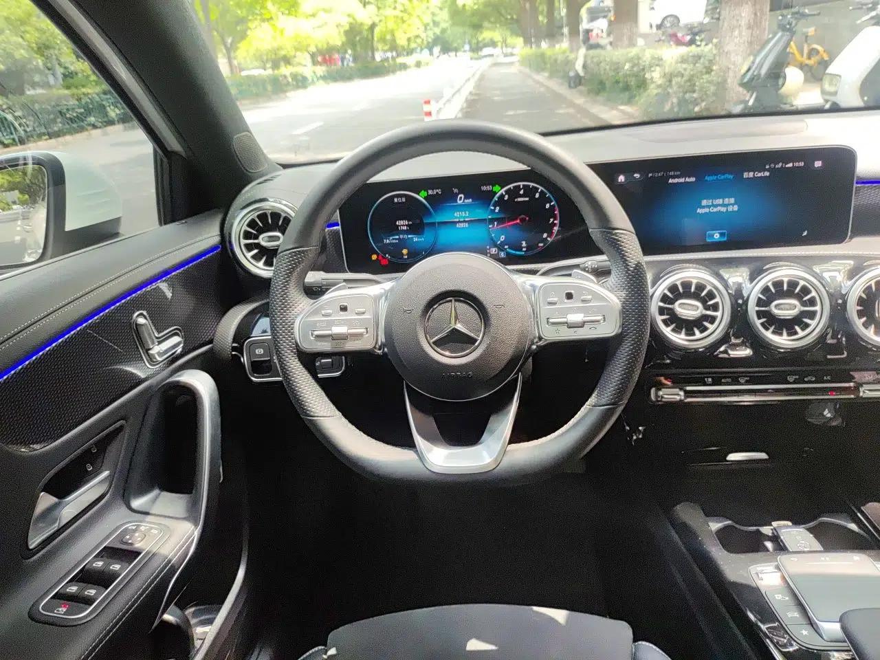 Mercedes-Benz A-Class 2020 A 200 L Sport Sedan — миниатюра 10