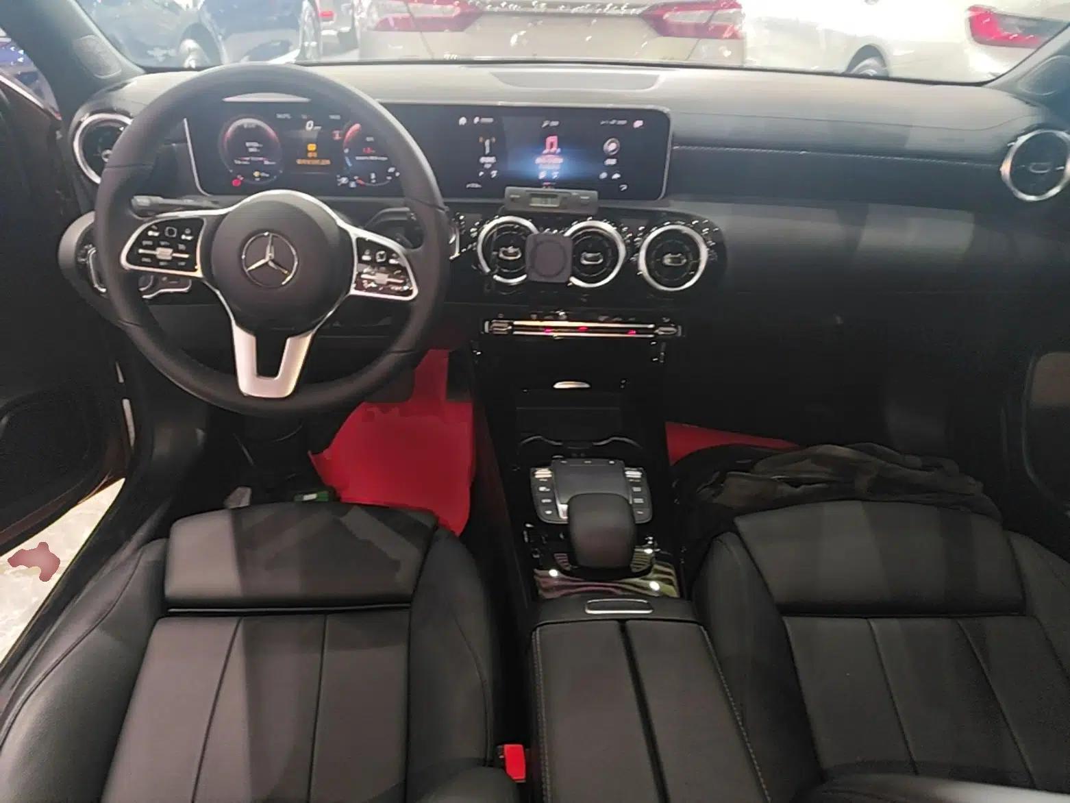 Mercedes-Benz A-Class 2020 Restyled A 200 L Sport Sedan Dynamic Version — миниатюра 12